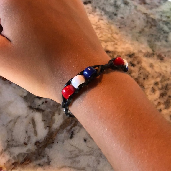 Loom band bracelet bundle❤️🤍💙 - Picture 3 of 3